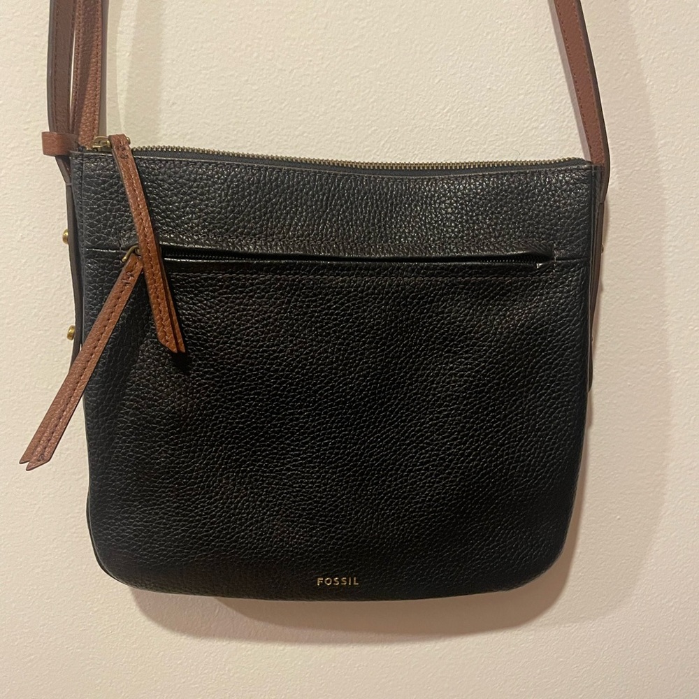 Fossil Crossbody Purse - Black
Like New